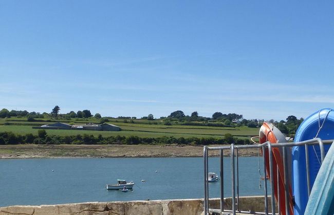 Stone House Near Pink Granite Coast Beaches - Photo 11