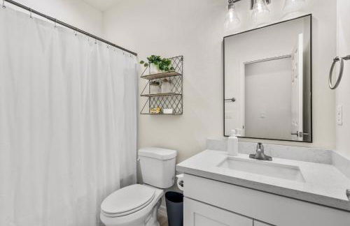 Elegant New Construction Bungalow with Scenic Forest Views - Photo 26