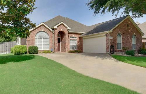 PRIVATE POOL w/Full Amenities by BLD & Joe Pool LK - Foto 10