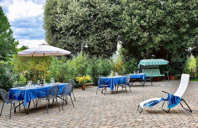 Villa in Citta Della Pieve Near Lake - Photo 16