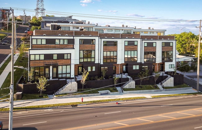 Sky High Cowgirl Luxe 4BR w Rooftopdeck Karaoke - Foto 58