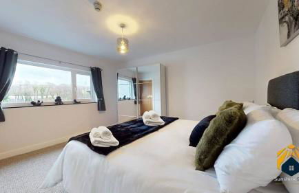 4 Bed Apartment- With Cosy Pub - Food/Drink 10%off - Photo 24
