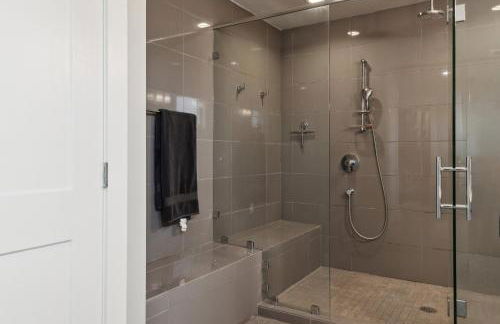 Spacious Family Retreat - Media Room & Patio home - Foto 31