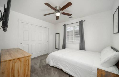 Simple Home for Work or Travel - Photo 11