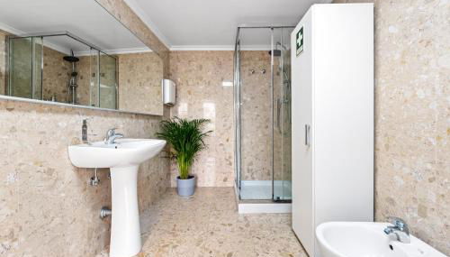 MBird 19 Estoril Apartments 101 - Foto 5, Shower