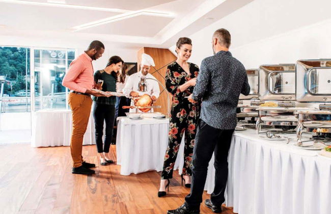 Crucero con comida y música en directo - Foto 2