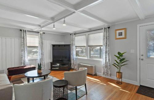 Charming Family Retreat MA, NH - Foto 1