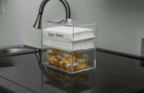 Stylish Getaway with Hot Tub-Near Downtown Indy-Family Friendly - Foto 13