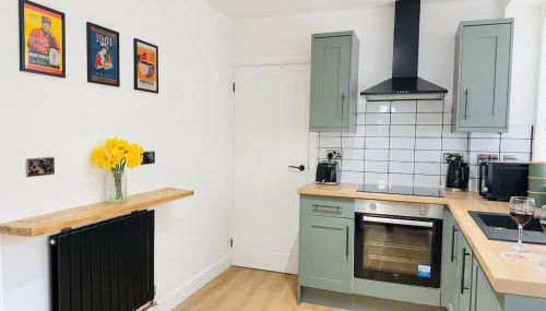 Comfy 4 Bed Home - Port Talbot - Perfect for Contractors & Families - Foto 5