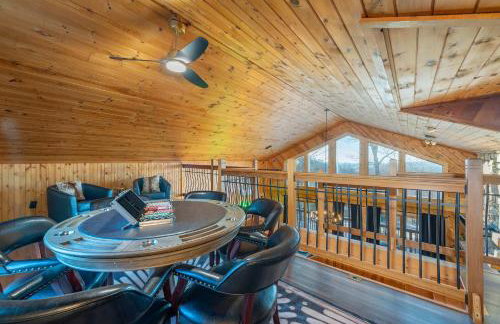 6 Br Cabin Hot Tub Fire Pit Min to Hatley Pointe - Foto 16