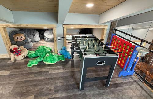 Designer Lake Cabin- HotTub, Sauna & Massage Chair - Foto 38