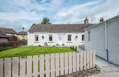 Charming Forfar House and Hot Tub - Foto 1