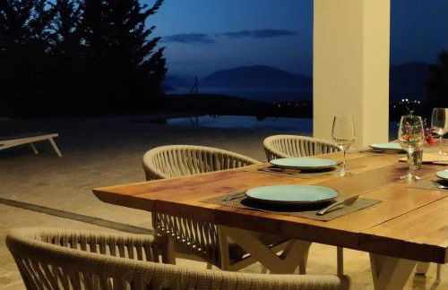 Villa Iremia, Piscine à Débordement & Vue Mer Panoramique - Foto 23