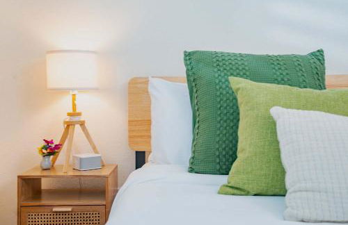 The Botanical Suite Newly Built Upscale Central - Photo 22