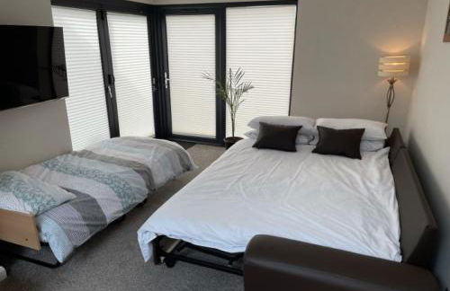 The Annexe - Pagham - Photo 15