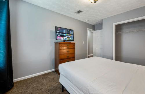 Fenced BKYD & Firepit 1 Mile To Lakepoint Sports - Foto 7