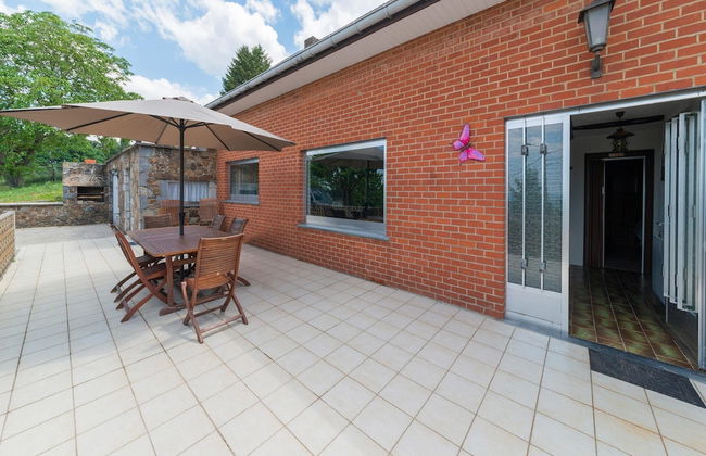 Holiday Home in Marche-en-famenne With Garden - Photo 1