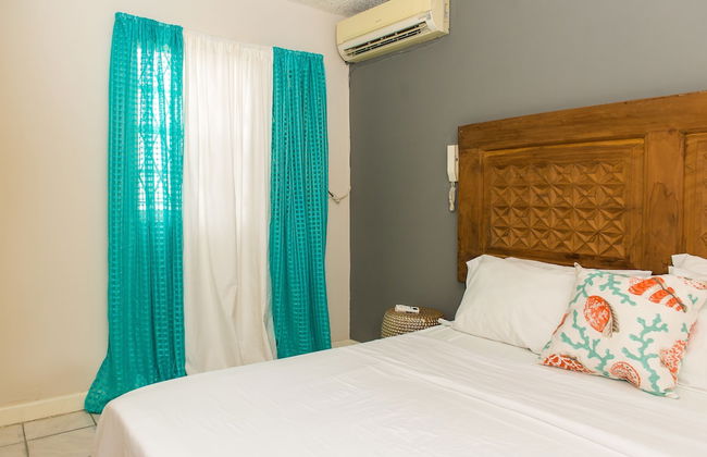 Kingston Most Centrally Located Two Bdrm - Foto 14