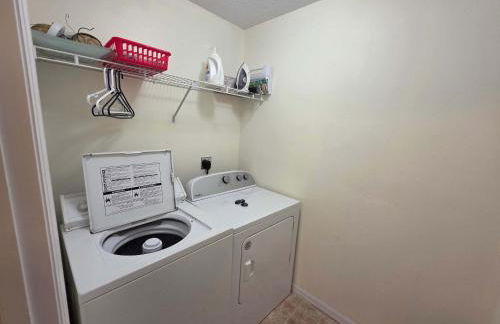 Golf & Poolside Paradise - Foto 27