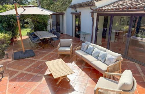 Superbe villa de 5 suites, climatisation, piscine, tennis, hauteurs de St Paul - Foto 7