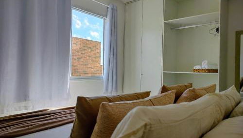 Apto 2 quartos com ar, piscina e varanda I 6 min praia Aruana - Foto 3