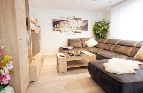 TRUTH für 5 - King Size Betten, Kamin, Garten, XXL Couch, Smart-TV - Foto 12