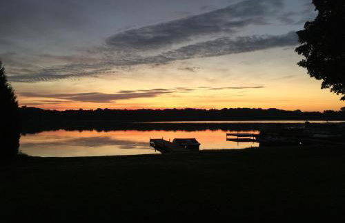 Lakefront Girls getaway Romantic Retreat low fees - Foto 2