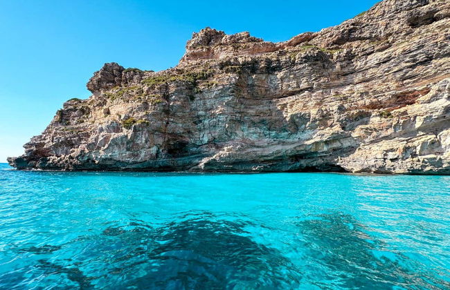 Tour en kayak por las cuevas marinas de Es Canutells - Foto 3