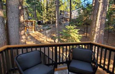 Lightfoot Cabin Mid-Century Perfect Romantic Getaway Hot Tub Sauna - Foto 21