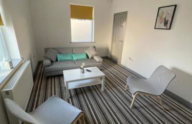 Modern 3 bed home, Free Parking, Free Netflix and WIFI - Foto 8
