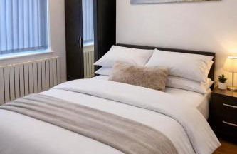 Stylish 1BR Apartment Fast WiFi 15 mins to Central London - Foto 2