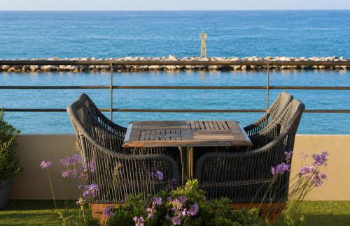 Xristinas Seaside Apartments - Photo 3