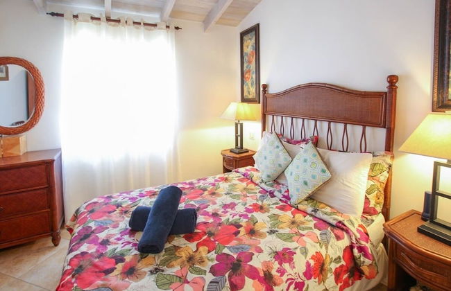 Modern 2-bed Apt Near Beach In St. Lawrence Gap 2 Bedroom Apts by Bluescape - Foto 14