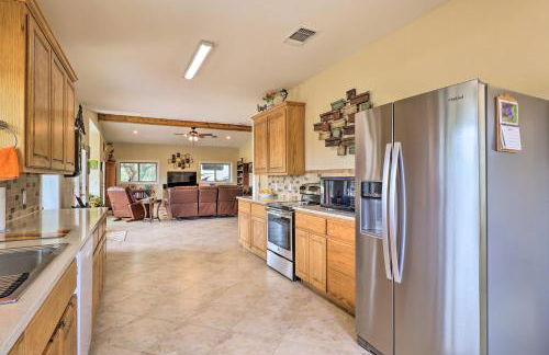 Bertram Ranch Property with Patio and Gas Grill! - Foto 9