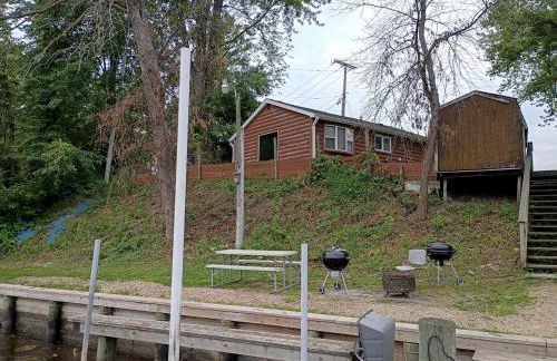 Rustic Cabin Rental Along the Wolf River in Fremont, Wisconsin - Foto 16