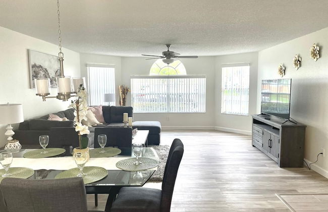 Three Bedroom Apartment #5 -- 5003 LBC -- Vusa Three Bedroom Condo Apartment - Foto 3