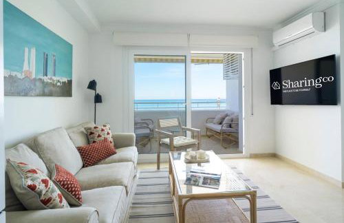 Modern apartment with pool on the beachfront in Marbella by SharingCo - Photo 44