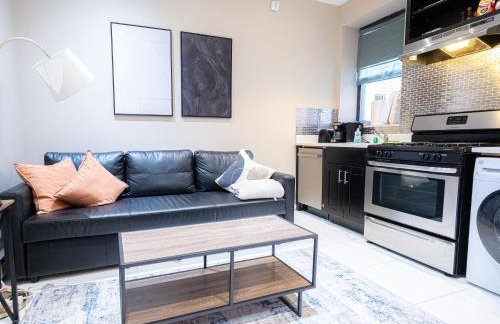 Comfy 2 bedroom apartment on Central Park West - Photo 27
