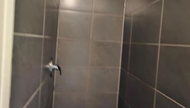 Neu Maisonette Haus jedes Zimmer mit eigenem Bad 7 Betten, Schlafen wie im Hotel mit Einbauküche - Foto 3, Shower