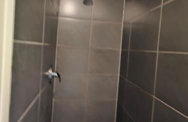 Neu Maisonette Haus jedes Zimmer mit eigenem Bad 7 Betten, Schlafen wie im Hotel mit Einbauküche - Foto 3