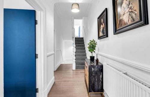 Anfield House - Liverpool Retreat 7 Bedroom Home - Photo 11
