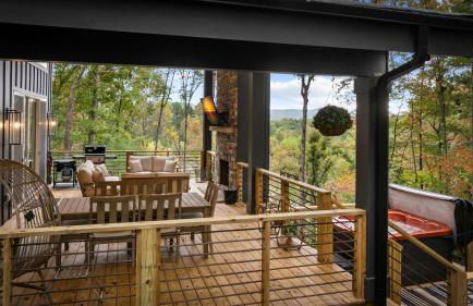 Sapphire Skies - Photo 34