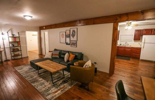 Modern & Cozy Getaway House near Conway lake - Pet Friendly - Foto 12