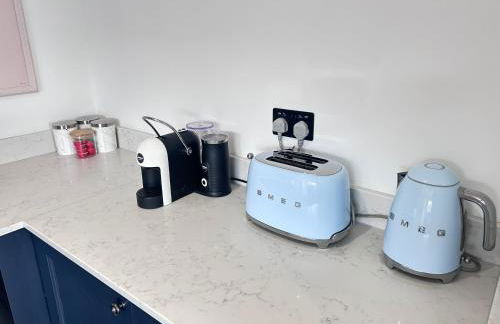 Charmandene - Luxury 5 Bed with Pool and Gated Parking - Foto 42