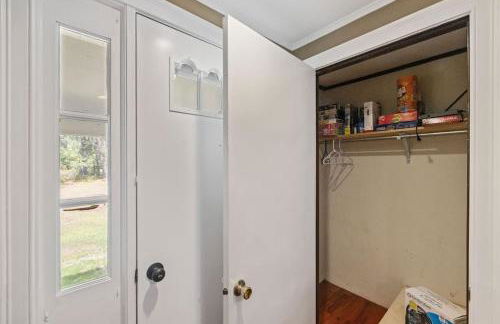 Lake Escape Family & Pet Friendly with Dock Access - Photo 68