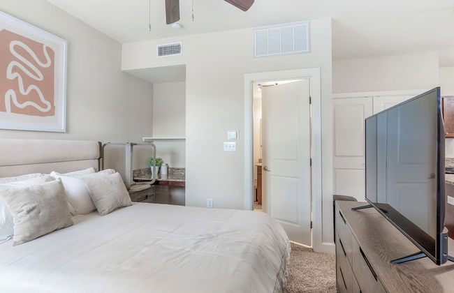 Westpointe Drive Apartments by Landing - Photo 3