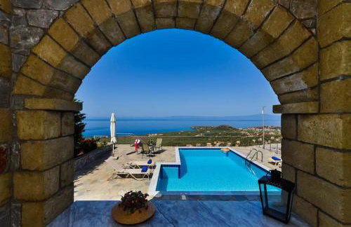 Luxury Villa Nefeli in Stoupa, Private Pool & BBQ - Foto 59