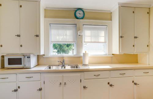 Walk to Private Beach Lake Erie Retreat with Yard! - Photo 10