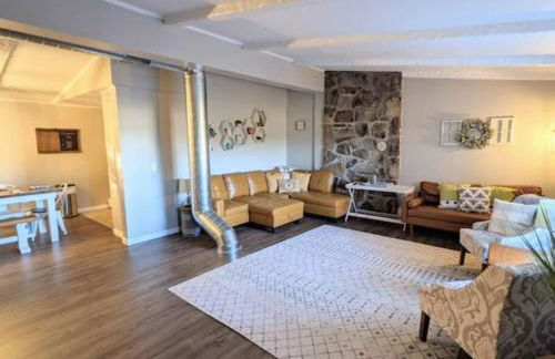 The Bumble Bee Hive 7-Bedroom House w/ Hot Tub - Foto 27