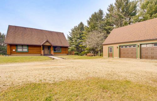 Trail Access! Up North Family Cabin Near Lake - Foto 35